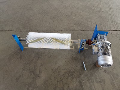 电动滚刷清扫器